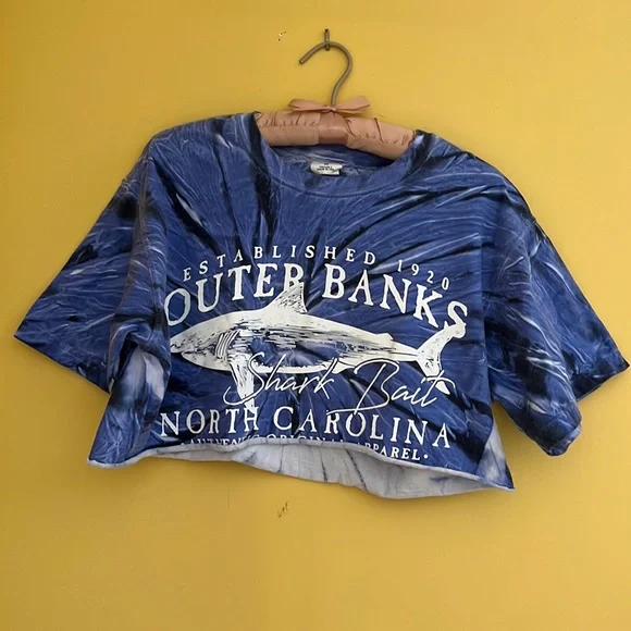 Outer Banks Tie-Dye Crop Top size medium - Picture 10 of 10